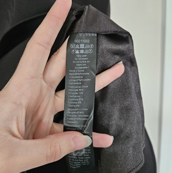 City Chic Black Sassy Flex Fit Tulip V Dress NWOT Size Large/20 - Picture 11 of 13